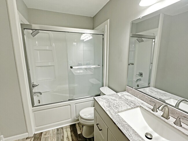 Foto del edificio - 3421 Placer Ave