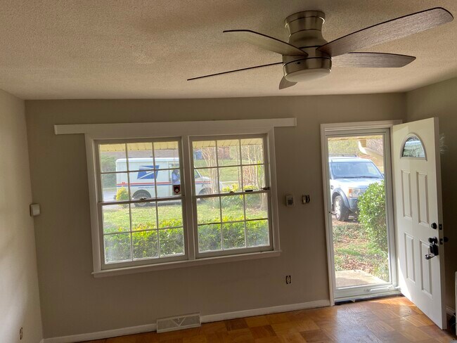 Main entry door - 4739 Highlake Dr