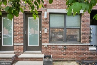 Building Photo - 970 N Marshall St