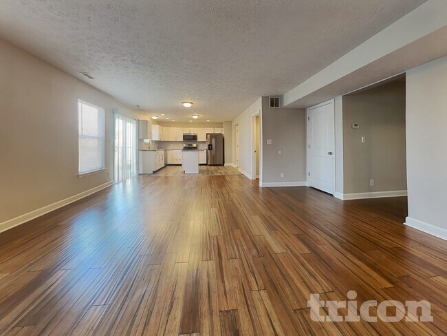 Building Photo - 1702 Jaques Dr