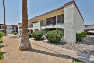 Building Photo - 240 Old Litchfield Rd