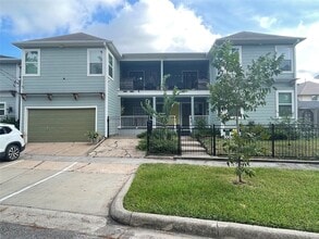 Building Photo - 4705 Park Dr