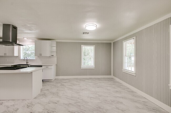 Foto del edificio - 3901 McKinney Dr