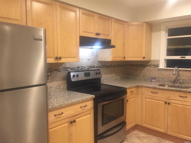 Foto del edificio - 651 Shore Dr