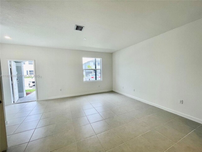 Foto del edificio - 1141 SE 2nd St