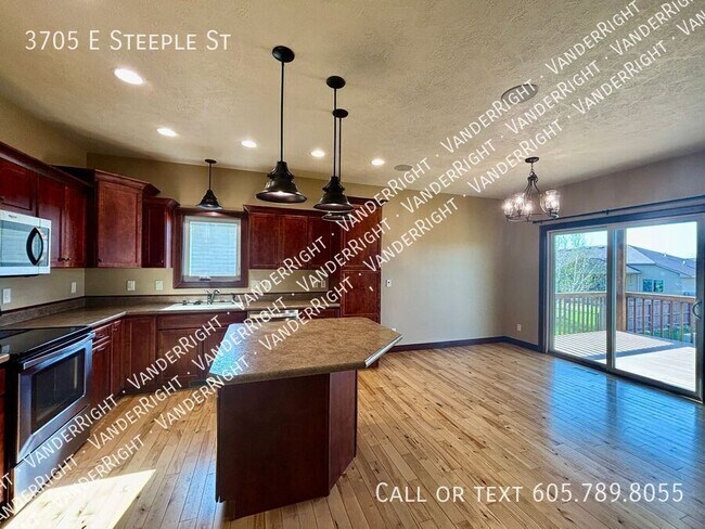 Foto del edificio - 3705 E Steeple St