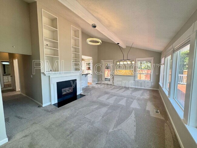 Building Photo - 11731 SW 41st Ave