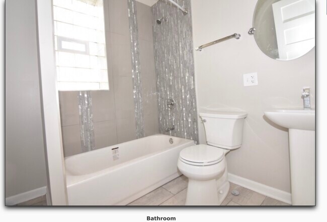 Updated Spacious Bathroom - 6430 S Vernon Ave