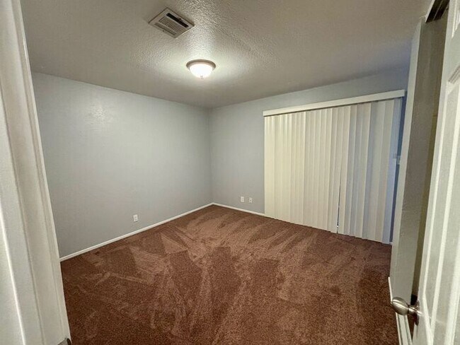 Foto del edificio - 3+ Bed 2 Bath House in Richmond -- AVAILABLE NOW !!