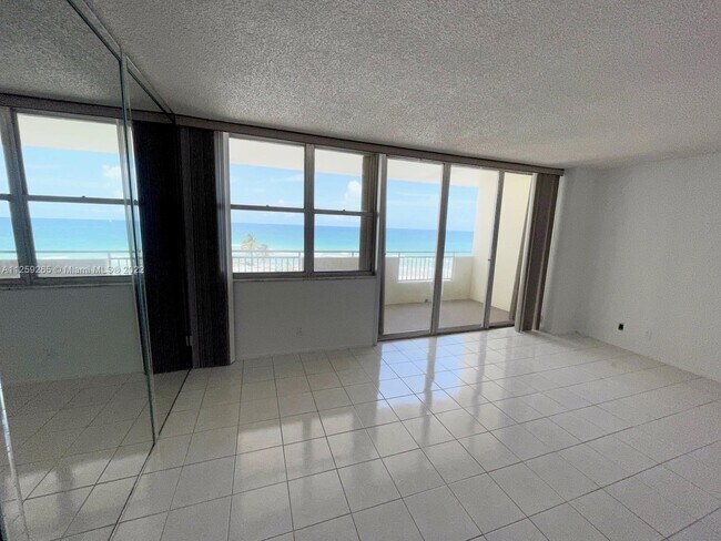 Building Photo - 3180 S Ocean Dr