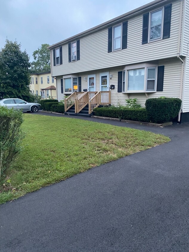 6 Wilson Ave Unit 6, Taunton, MA 02780 Condo for Rent in Taunton, MA