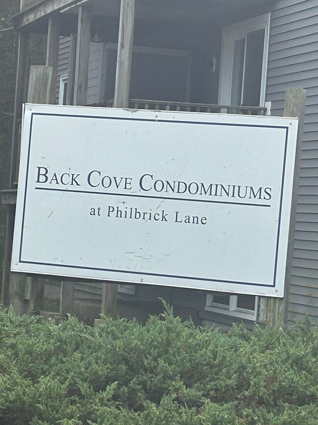 Building Photo - Downtown Kittery- close to the Shipyard