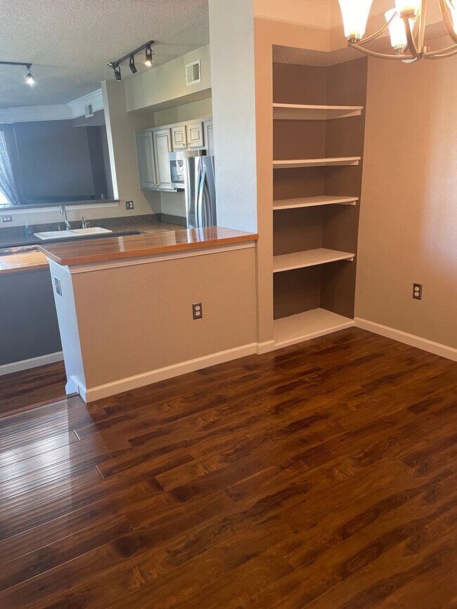 Foto del edificio - Charming 3 Bedroom 2 Bath - Ready for Move...
