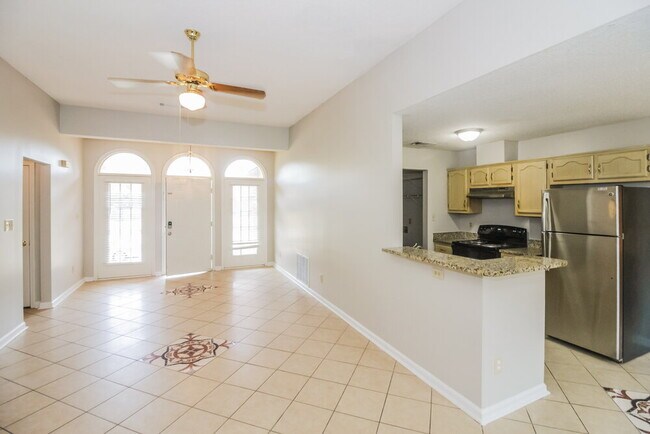 Foto del edificio - 2784 Fletcher View Dr