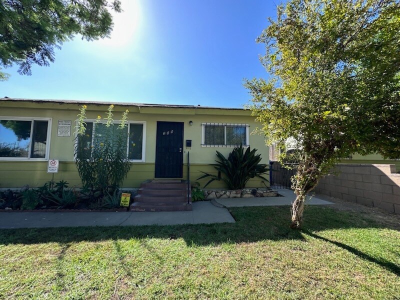 Primary Photo - 309 S Eucalyptus Ave