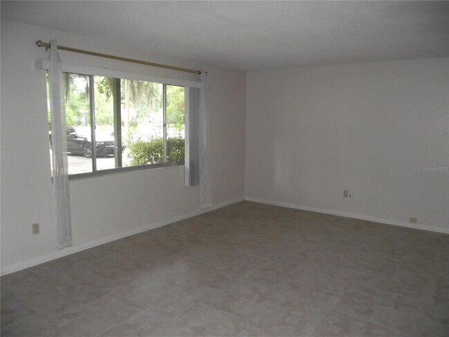 Foto del edificio - 3224 NW 48 Pl