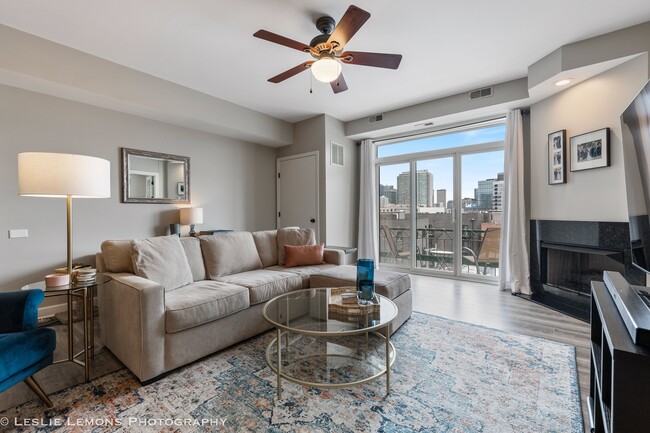 Foto del edificio - 680 N Green St