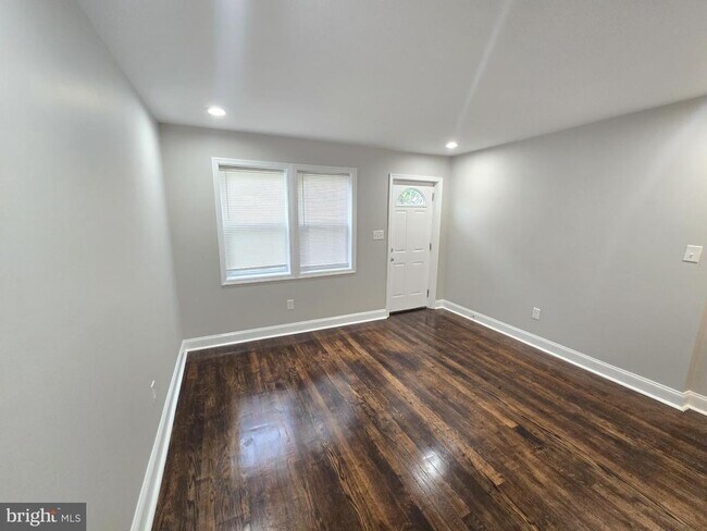 Foto del edificio - 144 Chestnut St