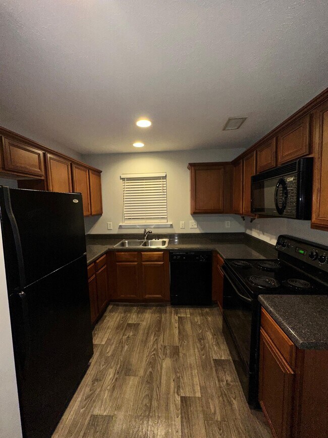 Foto del edificio - 8316 Ramstone Way