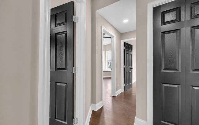 Foto del edificio - 2045 E 31st St