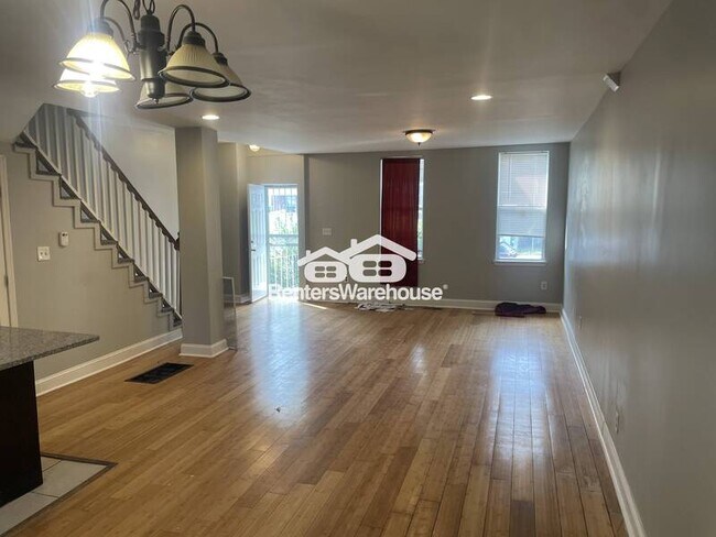 Foto del edificio - 711 Edgewood St