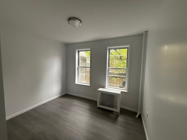 Foto del edificio - 25-45-45 44th St