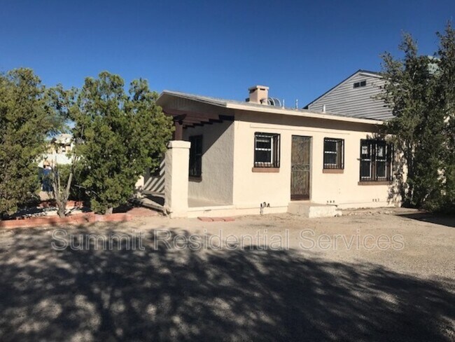 Foto del edificio - 1516 E 8th St