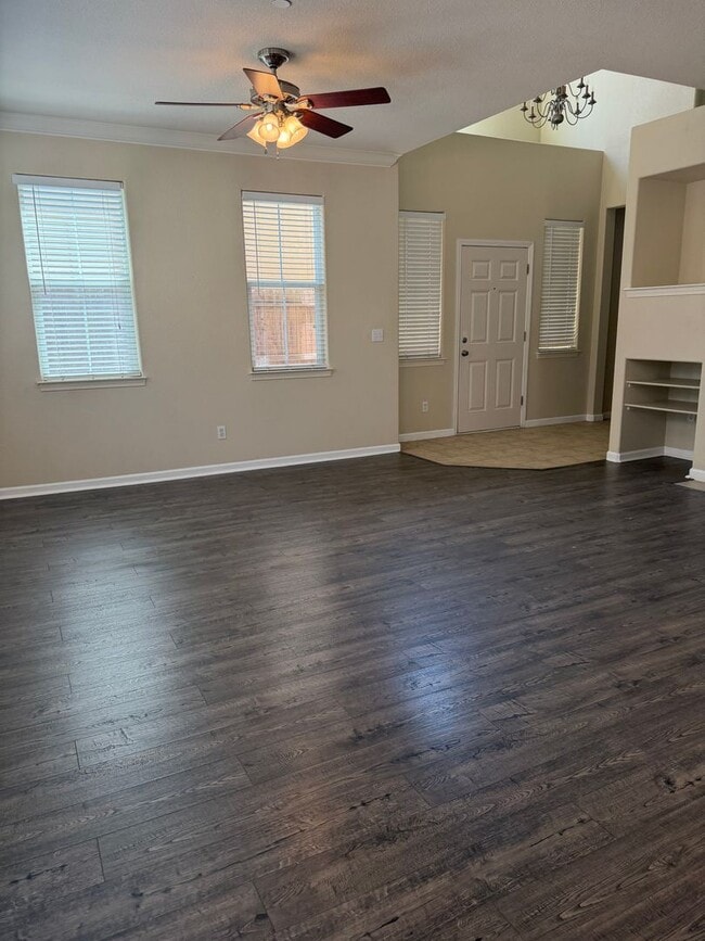 Building Photo - 2348 la Villa Way