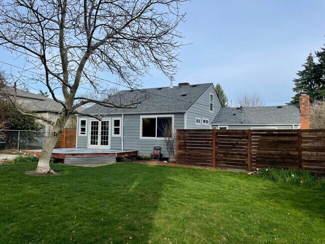Building Photo - 8815 34th Ave SW