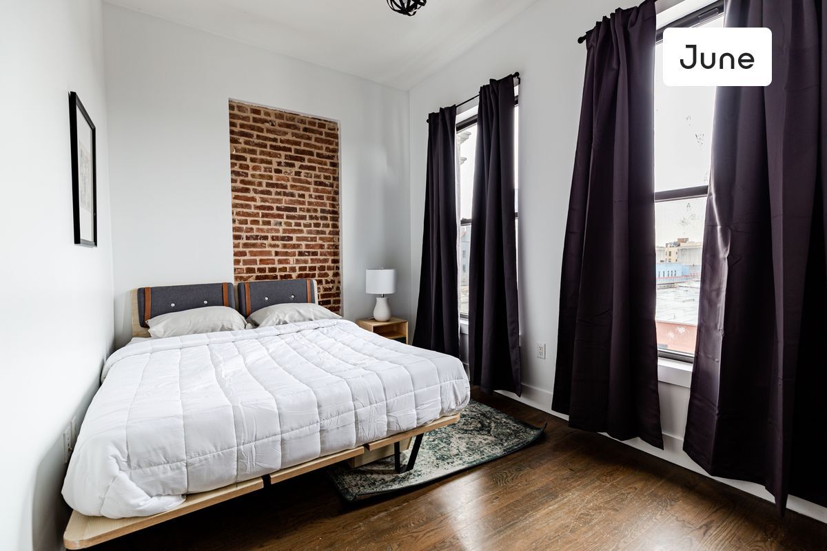 Primary Photo - Queen bedroom in 4 bed/1.5 bath Home