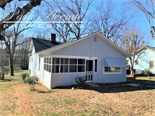 Building Photo - 101 Fowler Ave