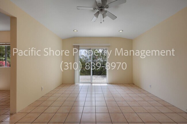 Foto del edificio - 2716 Medlow Ave