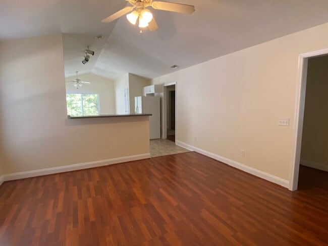 Building Photo - Home in Plantation Pointe
