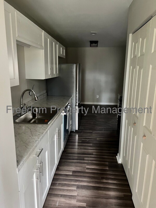 Foto del edificio - 540 Evelyn Dr