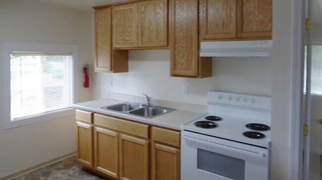 Foto del edificio - 2475 Redwood St