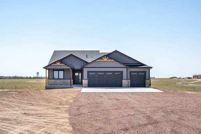 Building Photo - Luxury 3BR, 2BA Retreat on 4.4 acres in Ru...