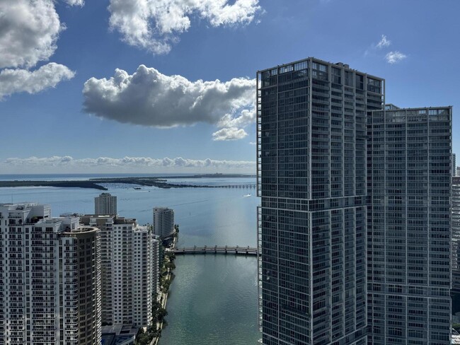 Foto del edificio - 300 Biscayne Blvd Way