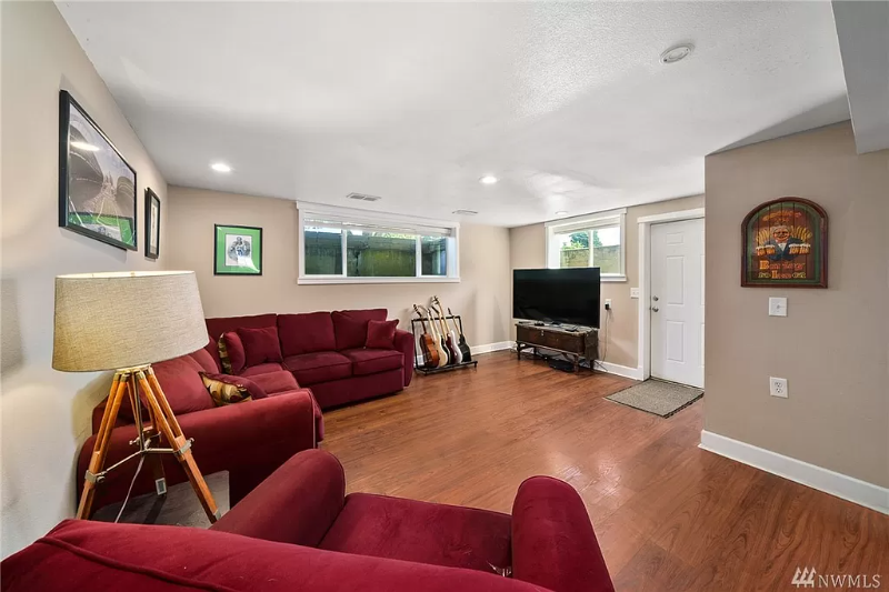Primary Photo - 1415 G St SE