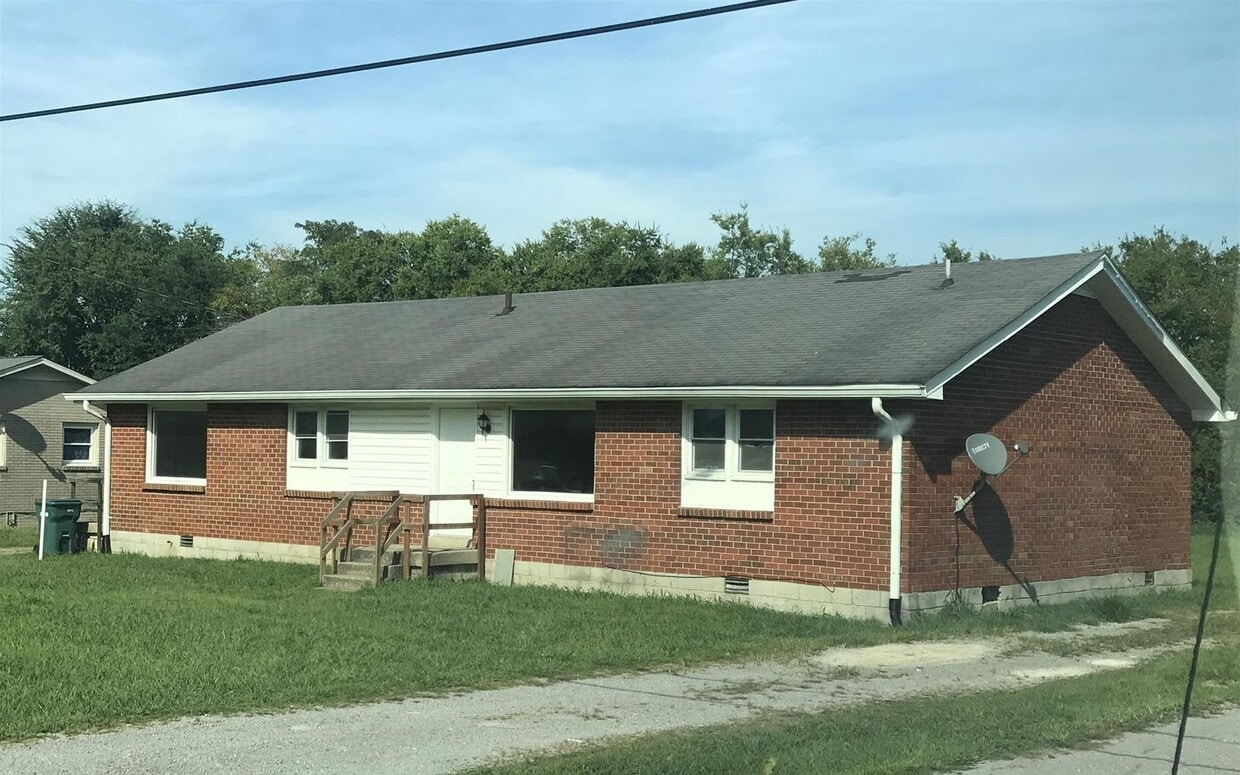 Primary Photo - 715 Kent Dr