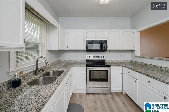 Building Photo - 218 Carl Nichols Dr