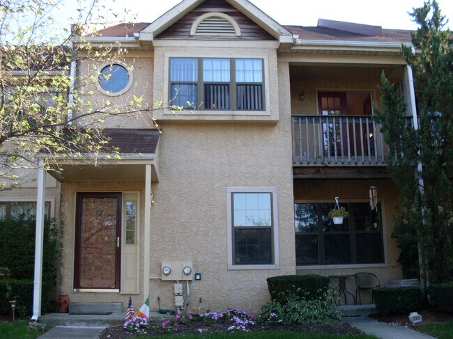 Building Photo - 221 Smallwood Ct
