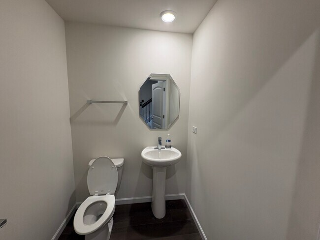 Foto del edificio - 2208 Ryegrass Ln