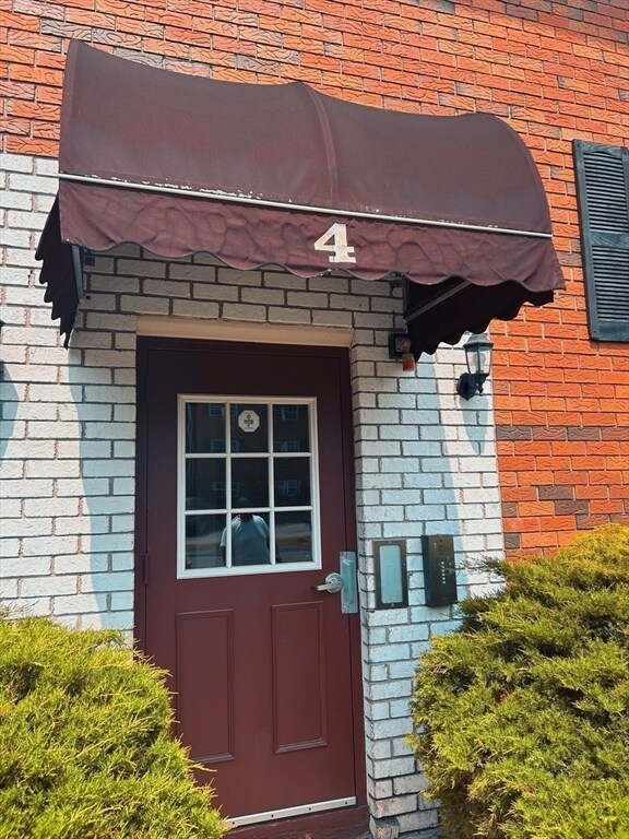 Foto del edificio - 4 Maple Crest Cir