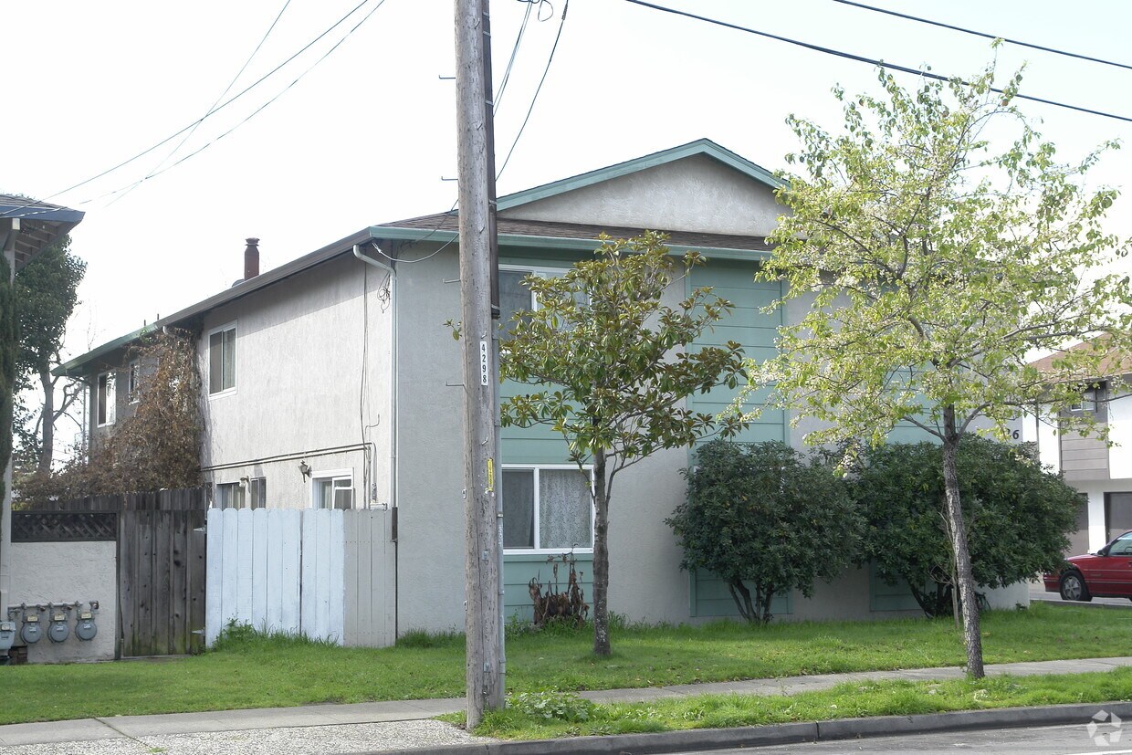 Building Photo - 26 Huntwood Way