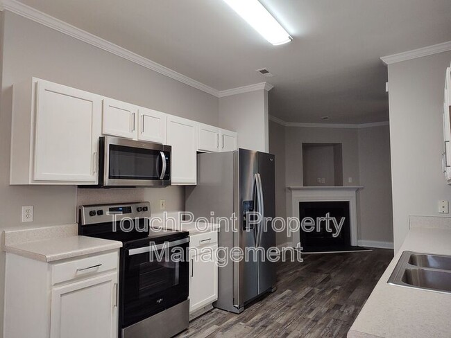 Foto del edificio - 2120 Sardony Ln