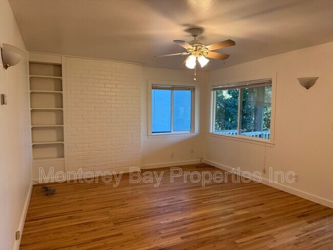 Foto del edificio - 395 Tabor Dr