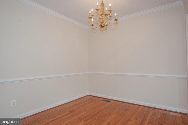 Building Photo - 6913 Inlet Cove Dr
