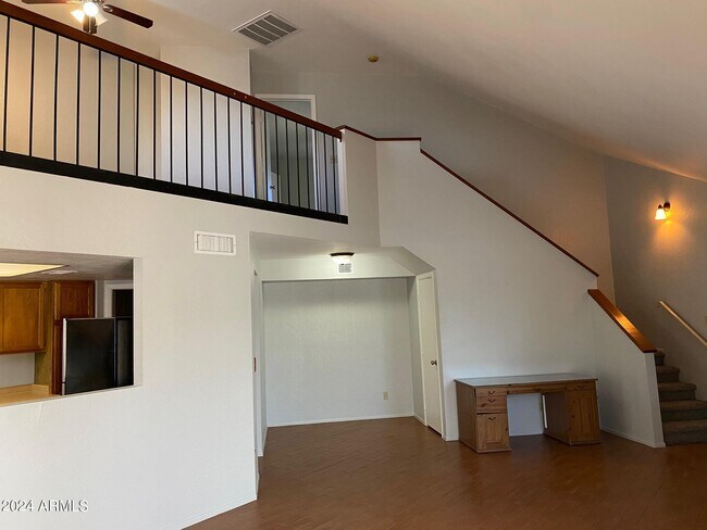 Building Photo - 4147 W Boca Raton Rd