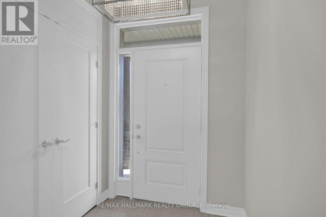 Building Photo - 506 Muscari St
