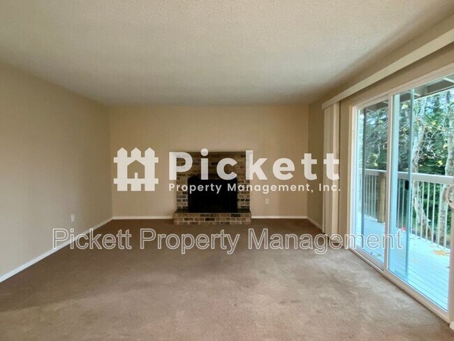 Foto del edificio - 11660 Schold Rd NW